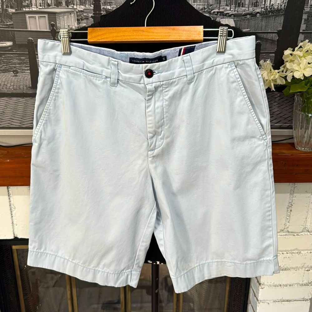 Tommy Hilfiger Men Shorts Classic Fit 100% Cotton Light Blue Size 34
